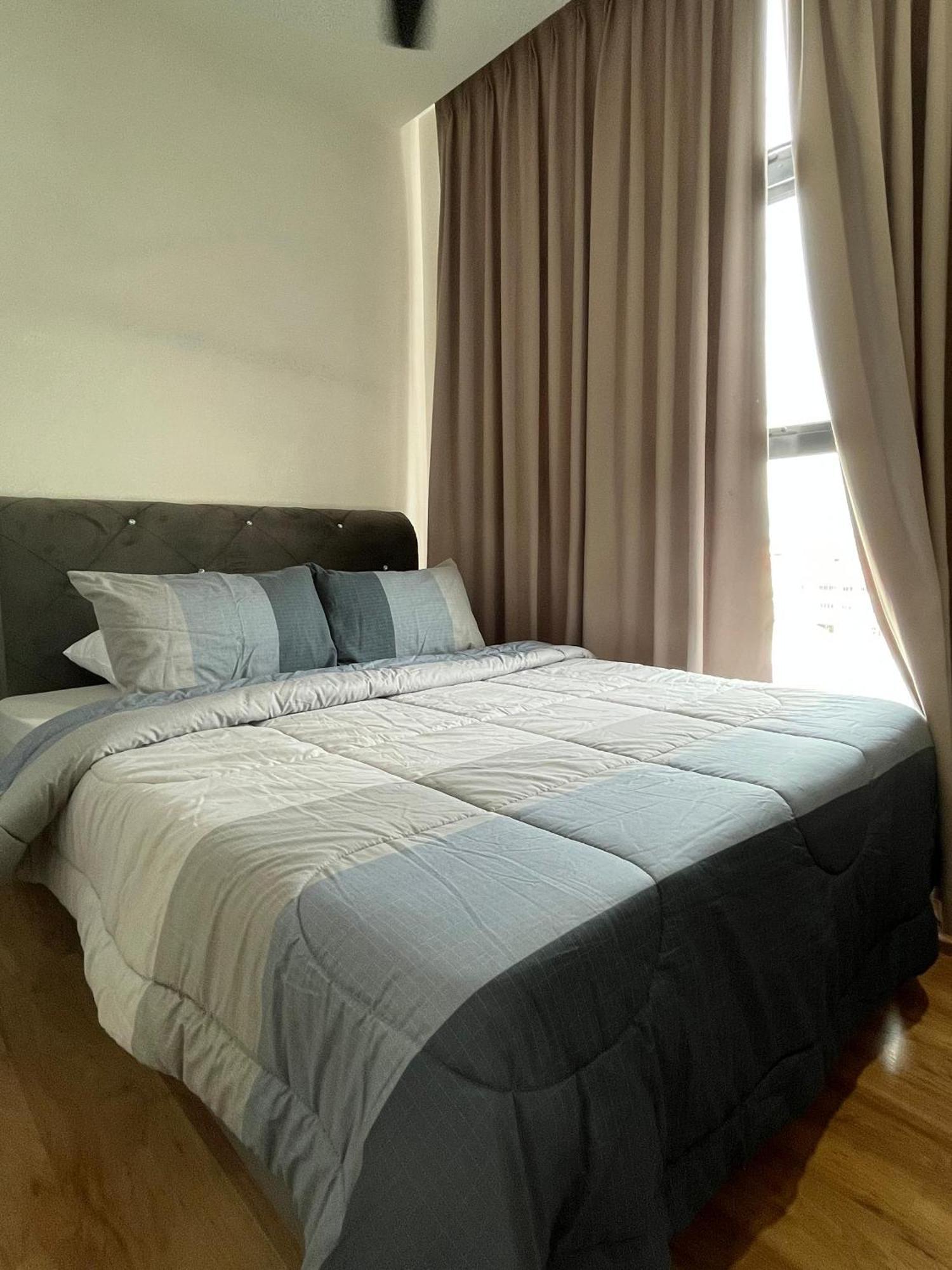 Roxy Apartment Kuching Luaran gambar