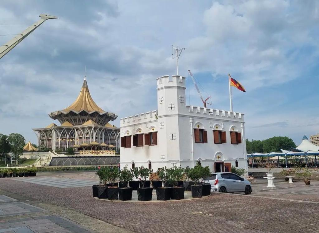 Roxy Apartment Kuching Luaran gambar